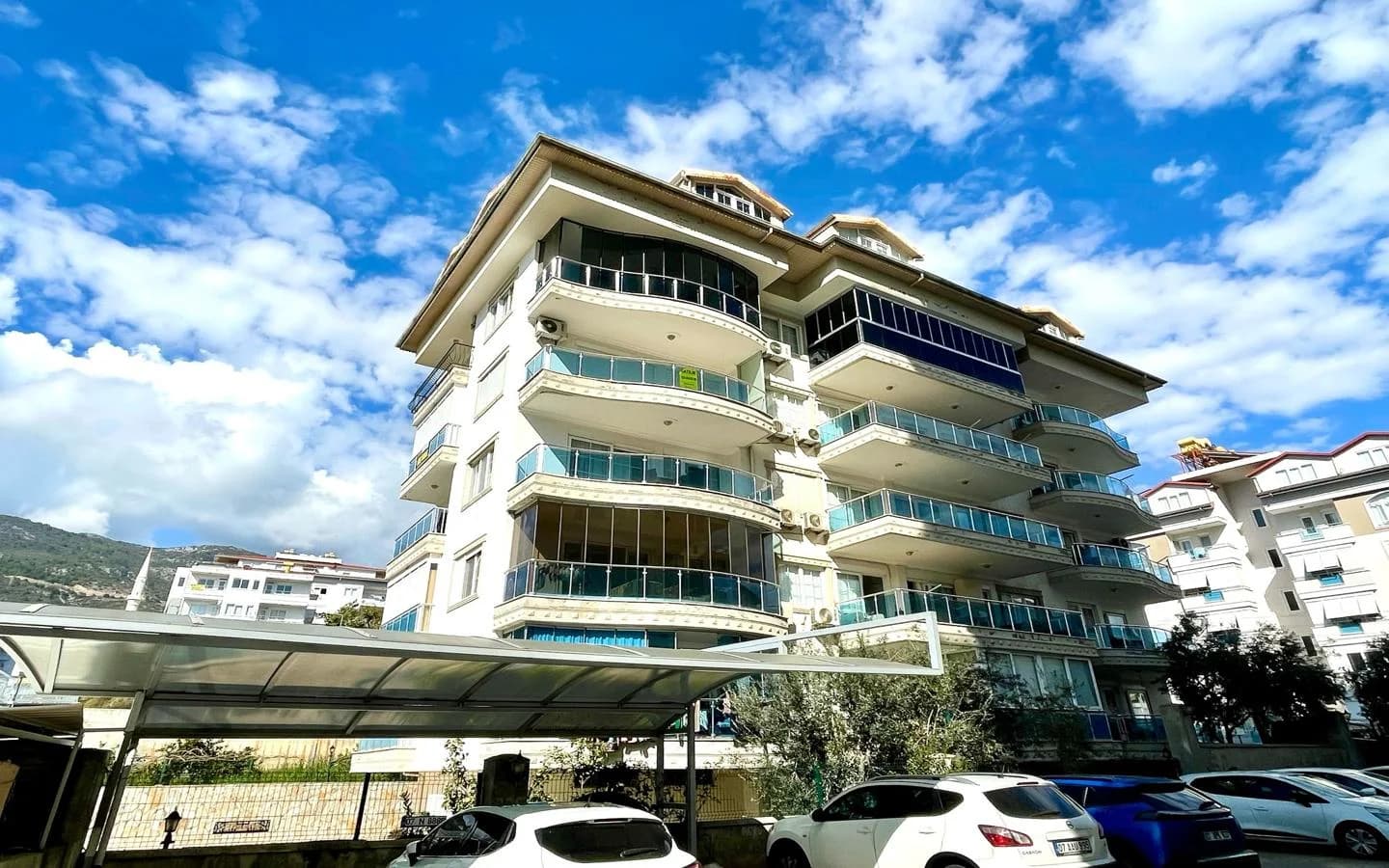 Luxury Living in Cikcilli: Moonlight Apartment Opportunity