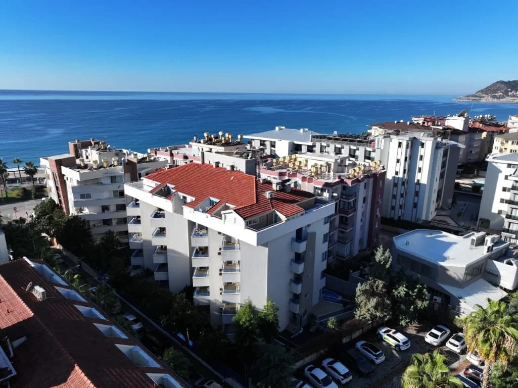 Safir Residence Kleopatra: Furnished 1+1 Flat by the Sea